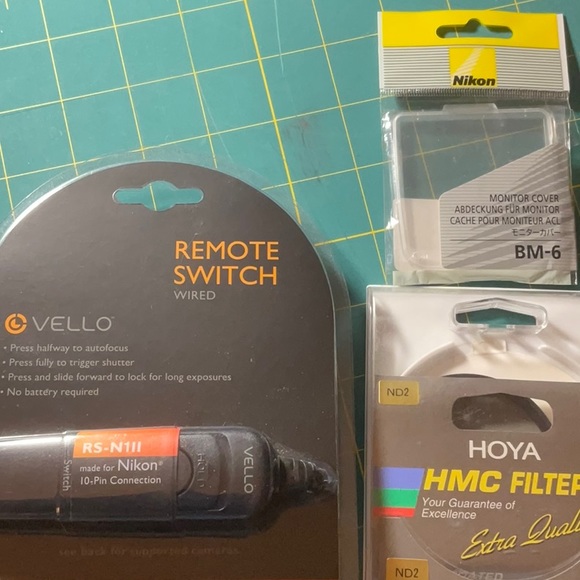 Nikon Monitor Cover, Hoya Filter and Vello Remote Switch NEW - Picture 1 of 6